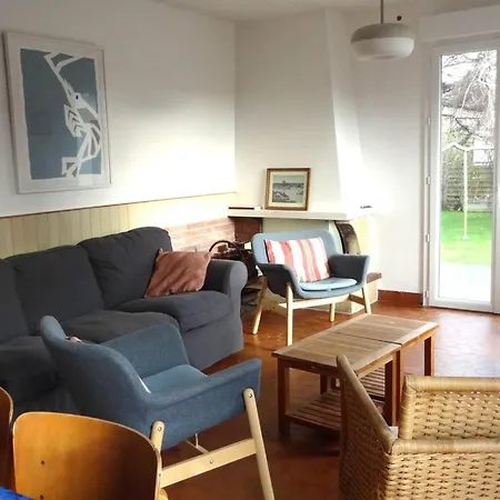 Grande Maison Familiale A 200m De La Avec Jardin Et Wifi A - Fr-1-368-457 Trégastel