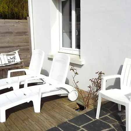 Grande Maison Familiale A 200m De La Avec Jardin Et Wifi A - Fr-1-368-457 * Trégastel